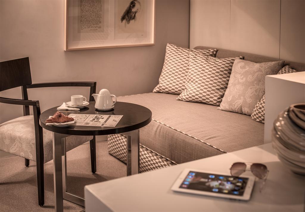 47Luxurysuites - Trevi Ρώμη Δωμάτιο φωτογραφία